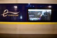 Sur le quai du dernier Eurostar avant le Brexit, le moment des adieux symboliques &agrave; l'Europe