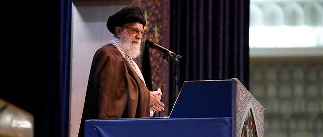 Le Guide supreme de la Republique islamique, Ali Khamenei, prononce un preche le 7 janvier dernier 
