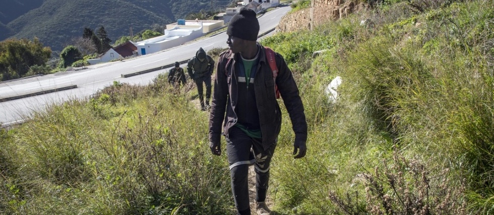 Dans le nord du Maroc, l'etau se resserre sur les migrants revant d'Europe