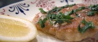 Découvrez la nouvelle recette de la semaine du chef Jean-François Piège : le poisson pané.
