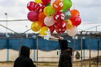 A Gaza, la r&eacute;apparition des ballons incendiaires lanc&eacute;s vers Isra&euml;l