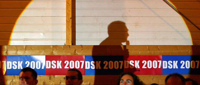 En 2006, l'ex-ministre socialiste Dominique Strauss-Kahn s'engage pour la presidentielle 2007. Autour de lui, des petites mains qui composeront la future macronie.
