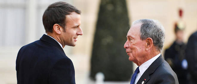 Emmanuel Macron recoit Michael Bloomberg le 12 decembre 2017 a l'Elysee.
