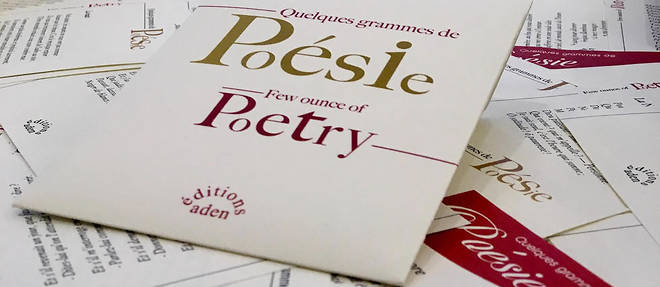 Sachet estampille << Quelques grammes de poesie >> mis a disposition dans la librairie Lettres, situee au 49, rue Lacepede a Paris, au prix de 5,80 euros les 10 grammes. 
