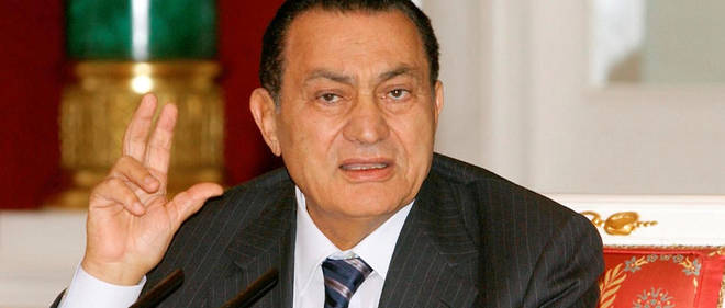 Hosni Moubarak , ici a Moscou en 2004, aura regne sur l'Egypte trois decennies durant.
