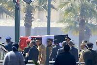 Egypte: Moubarak enterr&eacute; apr&egrave;s une c&eacute;r&eacute;monie militaire