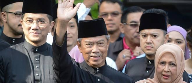 Crise politique en Malaisie: le nouveau Premier ministre prete serment