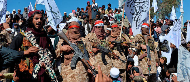 Les talibans ont ete vus celebrant en public une << victoire >> contre les Etats-Unis. (illustration)
