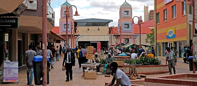 La zone pietonne de la capitale namibienne, Windhoek, le 2 decembre 2019.

