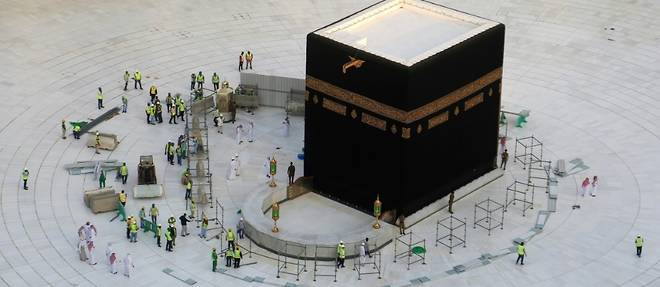 Virus: a La Mecque, le lieu le plus saint de l'islam deserte par les fideles apres sa fermeture