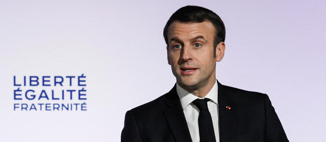  A l'etranger, Emmanuel Macron ne devrait s'exprimer publiquement qu'en francais, plaide Julien Damon.
