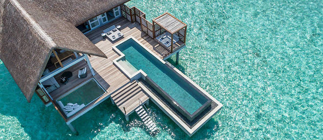 Les nouvelles villas sur pilotis du Four Seasons at Landaa Giraavaru, aux Maldives, demontrent a nouveau la capacite du groupe hotelier a s'inscrire dans son epoque. 
