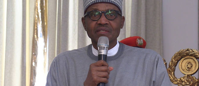 Le president nigerian Muhammadu Buhari a charge son gouvernement et une equipe dediee de repondre a la chute des cours du prix du baril. 
