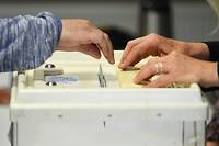 Municipales: les bureaux de vote se pr&eacute;parent, &agrave; l'ombre du coronavirus