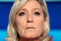 Marine&nbsp;Le Pen renvoy&eacute;e en correctionnelle pour avoir post&eacute; des images de l'EI