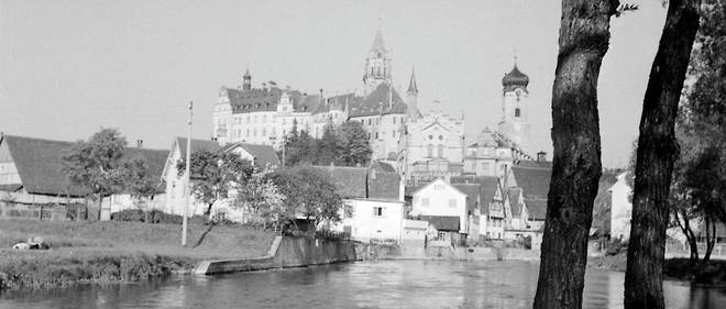 La ville et le chateau de Sigmaringen dans les annees 1930.
