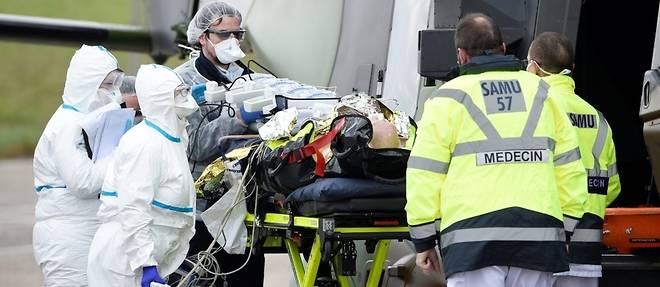 Coronavirus: pres de 300 nouveaux deces en France, importantes evacuations