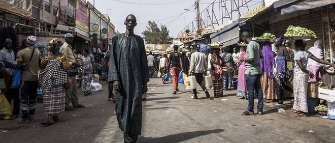 Le gouvernement senegalais a voulu etre ferme samedi dans la lutte contre le nouveau coronavirus, excluant "toute tolerance" face aux contrevenants aux regles etablies, y compris l'interdiction des rassemblements, dans un pays qui a atteint plus de 142 cas confirmes. 

