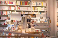 La&nbsp;librairie Payot de Lausanne rouvre pour livrer en ligne