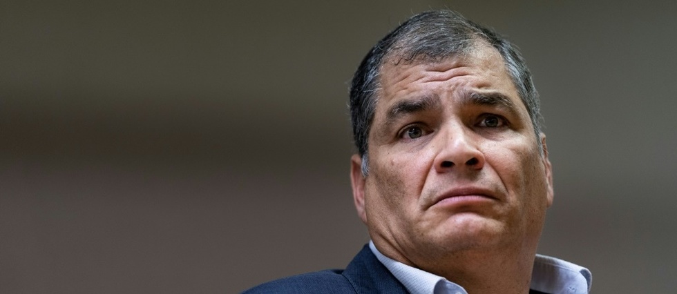 Equateur: l'ex-president Correa condamne a huit ans pour corruption