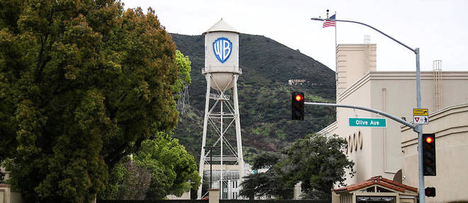 La tour des studios Warner Bros
