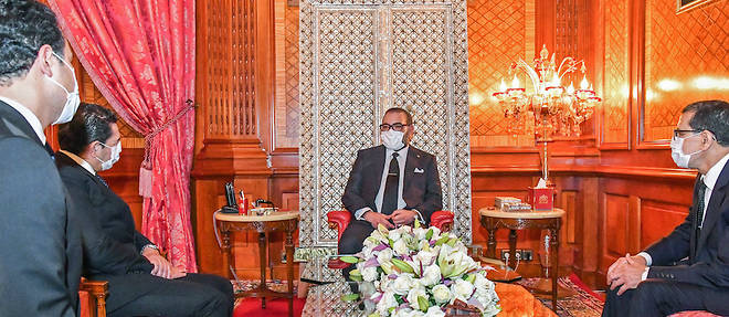 Le roi Mohammed VI est en premiere ligne avec son ministre de l'Economie pour agir sur le plan budgetaire et autres afin de contrer les effets negatifs du Covid-19 sur l'economie marocaine. 
