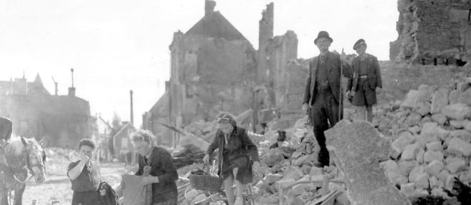 Isigny-sur-Mer, apres les bombardesments des 8 et 9 juin 1944.
