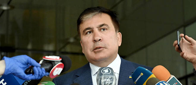 L'ancien president georgien Mikheil Saakachvili apres une entrevue avec le president ukrainien Volodymyr Zelensky, fin avril.
