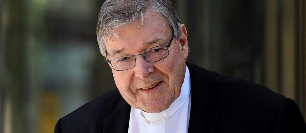 Pedophilie dans l'Eglise d'Australie: selon une enquete, Mgr Pell savait des les annees 1970