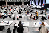 Gestes barri&egrave;res&nbsp;: le Parlement suisse se r&eacute;unit&nbsp;dans un centre d'exposition