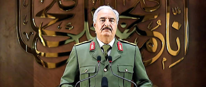 Dans un discours sur sa chaine de television Libya al-Hadath, le marechal Haftar a declare que son << armee >> etait << fiere d'etre mandatee pour mener a bien la tache historique >> de diriger la Libye. 

