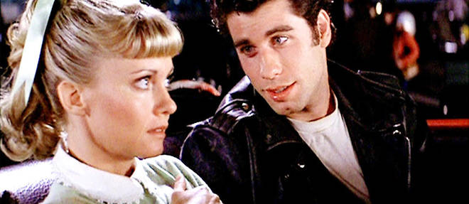 Olivia Newton John et John Travolta dans la scene du drive-in dans << Grease >>.
