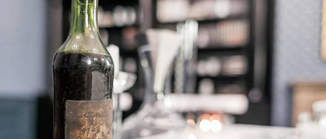 Jusqu'au 28 mai, Sotheby's propose aux encheres une bouteille de cognac Gautier datant de plus de 250 ans. Un morceau liquide d'histoire. 
