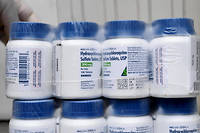 Des boîtes d'hydroxychloroquine, prêtes à être distribuées dans les hôpitaux de San Salvador (Salvador).

