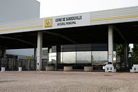 Renault&nbsp;: le groupe pourrait supprimer 5&nbsp;000 postes en France