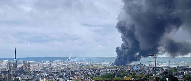 Rouen (Seine-Maritime), 26 septembre 2019. Incendie a l'usine Lubrizol, classee Seveso. 
