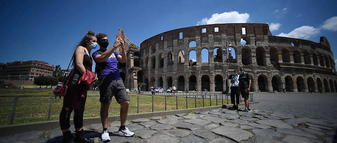 Des touristes a Rome le 1er juin.
