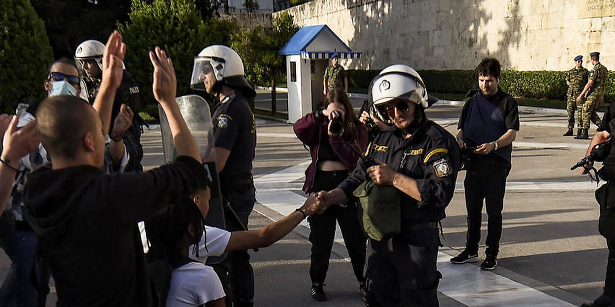 Etats Unis Les Policiers Sur Le Banc Des Accuses Le Point