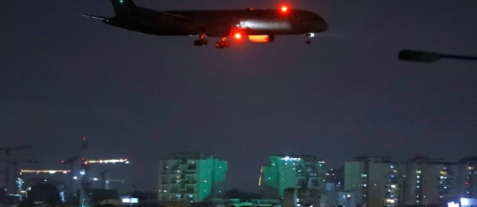 Un premier vol sigle Etihad Airways se pose en Israel, charge d'aide pour les Palestiniens