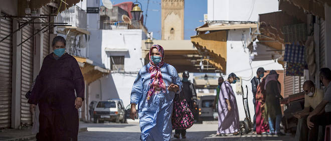 Le Maroc a pris une serie de mesures drastiques pour enrayer la propagation du coronavirus. Ainsi, un etat d'urgence sanitaire a ete decrete depuis le 20 mars et proroge deux fois jusqu'au 10 juin.
