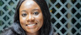 Mungi Ngomane, petite fille de Desmond Tutu, est diplômée en études internationales et diplomatie, fervente défenseuse des droits de l'homme et de l'émancipation féminine. Elle travaille en tant que consultante pour des ONG.

