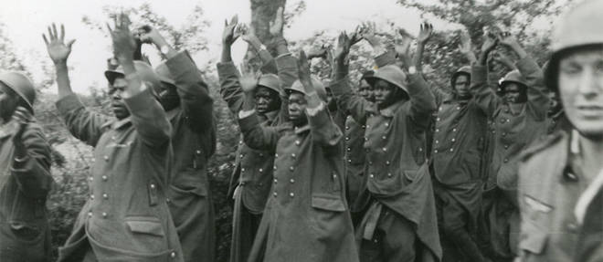 Le 20 juin 1940 dans l'apres-midi, des tirailleurs faits prisonniers et desarmes sont conduits a l'ecart de Chasselay, dans le Rhone, pour etre tues par l'armee allemande.
