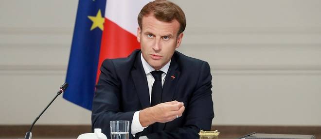 Remaniement: Macron de marbre, la majorite specule