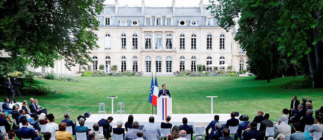 Emmanuel Macron devant les 150 membres de la Convention citoyenne pour le climat, a l'Elysee, le 29 juin 2020. 
