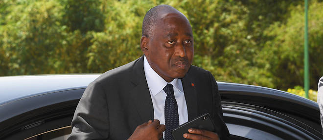 Alors qu'il etait le candidat designe du RHPD du president Ouattara pour la prochaine echeance presidentielle, le premier ministre Amadou Gon Coulibaly est mort a la suite d'un malaise en plein conseil des ministres.
