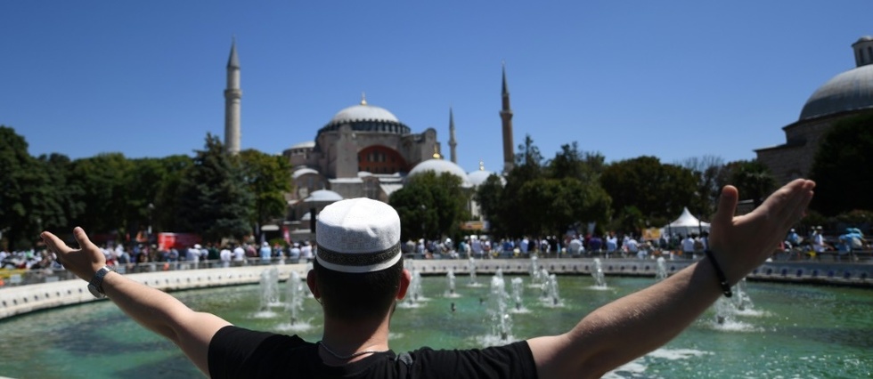 Turquie Premiere Priere Musulmane A Sainte Sophie Reconvertie En Mosquee Le Point