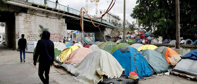 Le vaste camp de migrants d'Aubervilliers, en Seine-Saint-Denis, le 17 juillet 2020.
