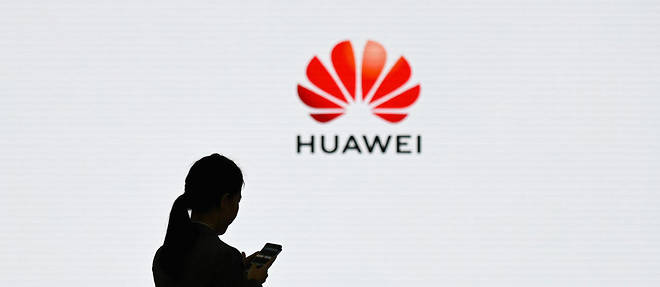 Huawei est depuis quelques annees au centre de la rivalite sino-americaine, sur fond de guerre commerciale et technologique entre les deux premieres puissances mondiales.
