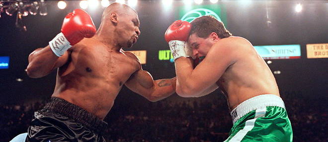 Mike Tyson face a Peter McNeeley, le 19 aout 1995 au MGM Ground.
