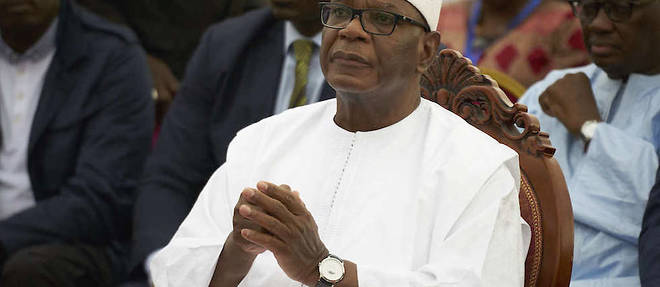 Le president du Mali, Ibrahim Boubacar Keita, a annonce sa demission dans la nuit de mardi a mercredi, sous la contrainte de militaires qui ont organise son arrestation. 
